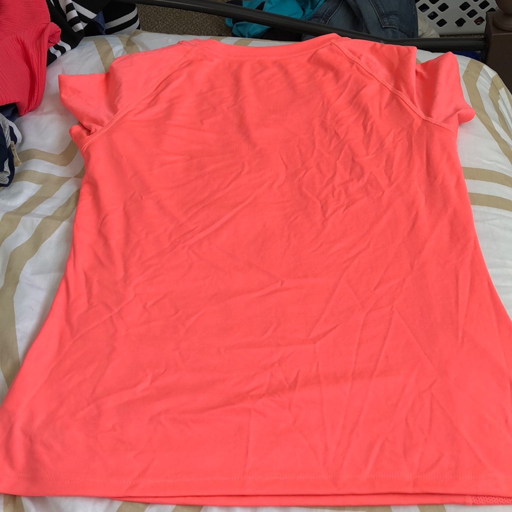Workout top - Picture 4 of 4